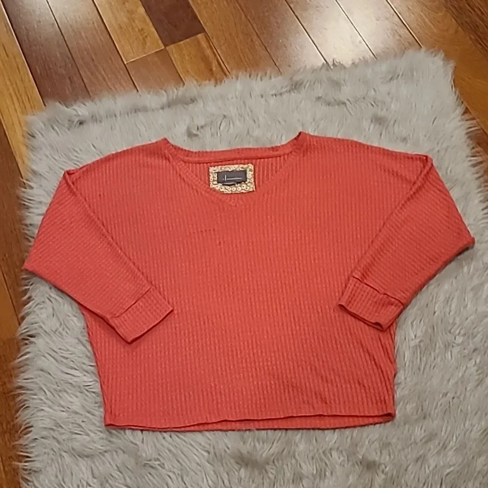 Anthropologie womens woven pink v neck cropped long sleeve shirt size small